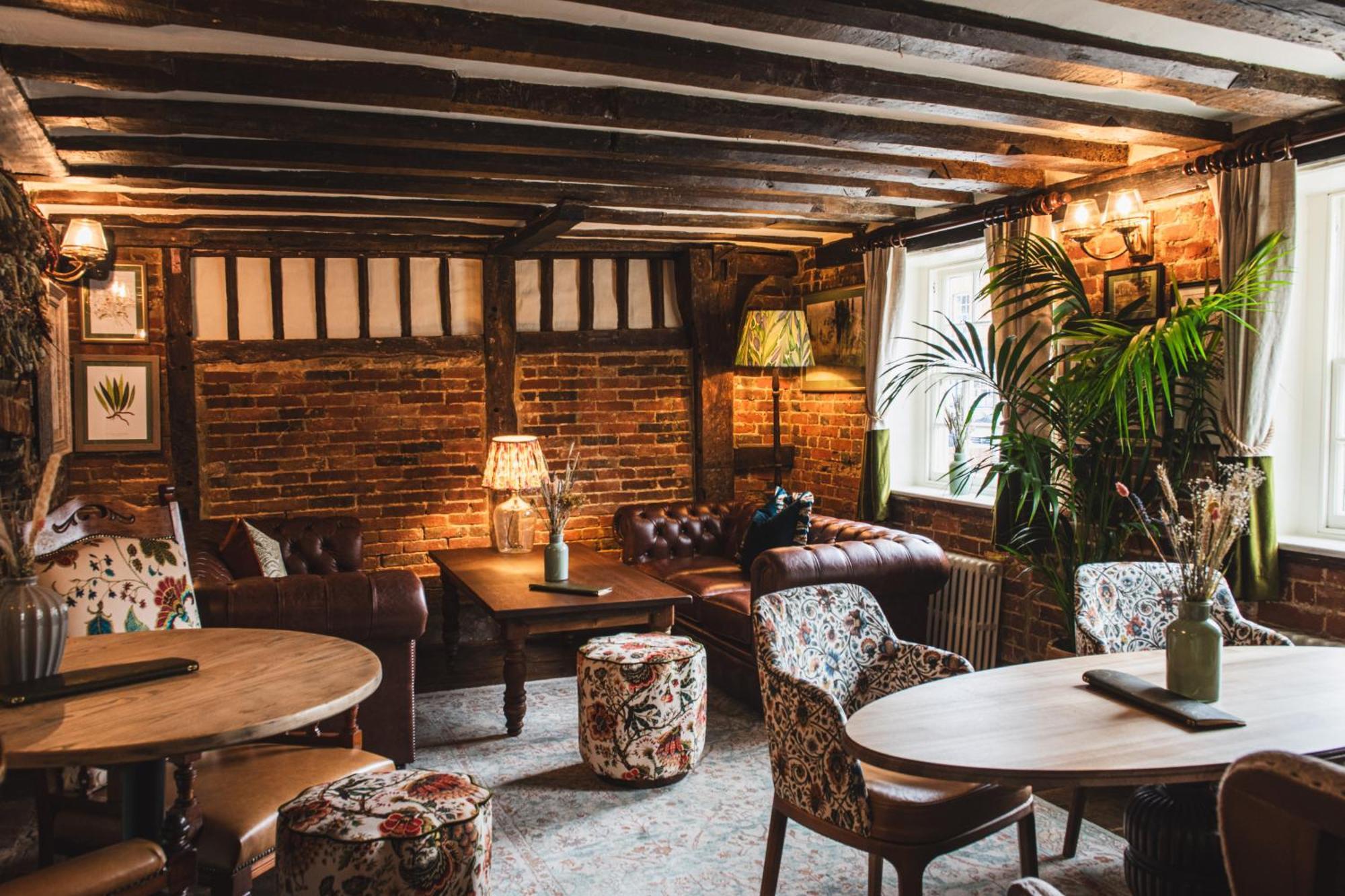 Bel And The Dragon-Odiham Hotell Exteriör bild